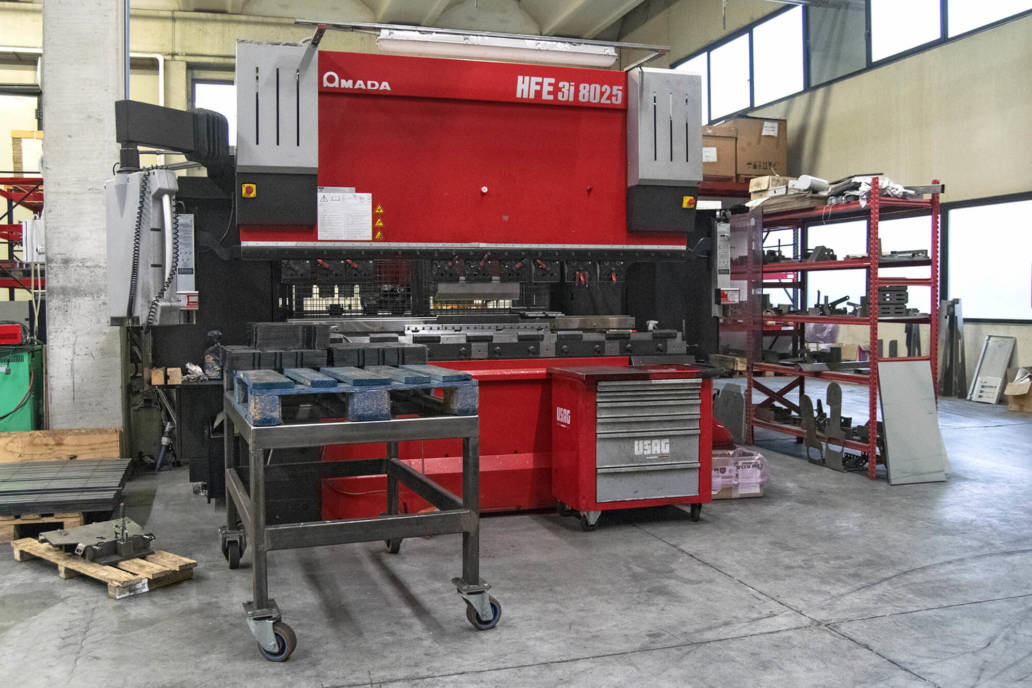 piegatura lamiere, piegatrice Amada HFE 3i 8025