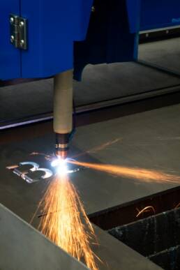 macchinario per taglio laser metalli bergamo